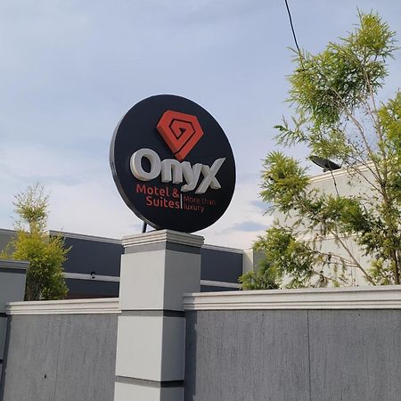 Onyx Motel And Suites Mbarara Esterno foto